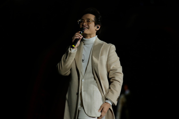 Hà Anh Tuấn cháy hết mình trong live-concert.