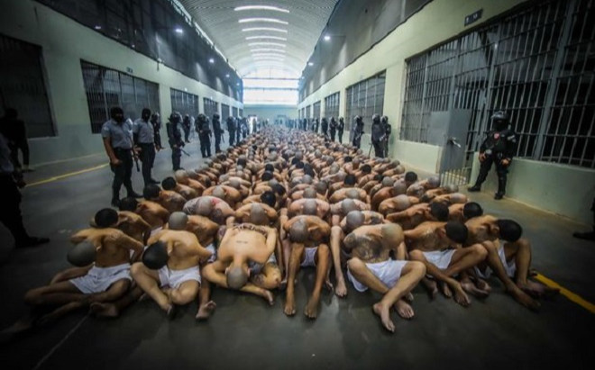 Siêu nhà tù lớn nhất châu Mỹ chính thức mở cửa cùng lời cảnh báo 'ớn lạnh' Ảnh 2