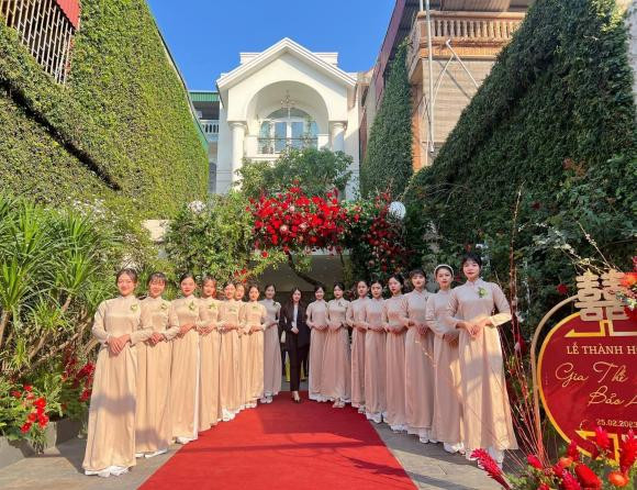 Dàn phù dâu xinh đẹp