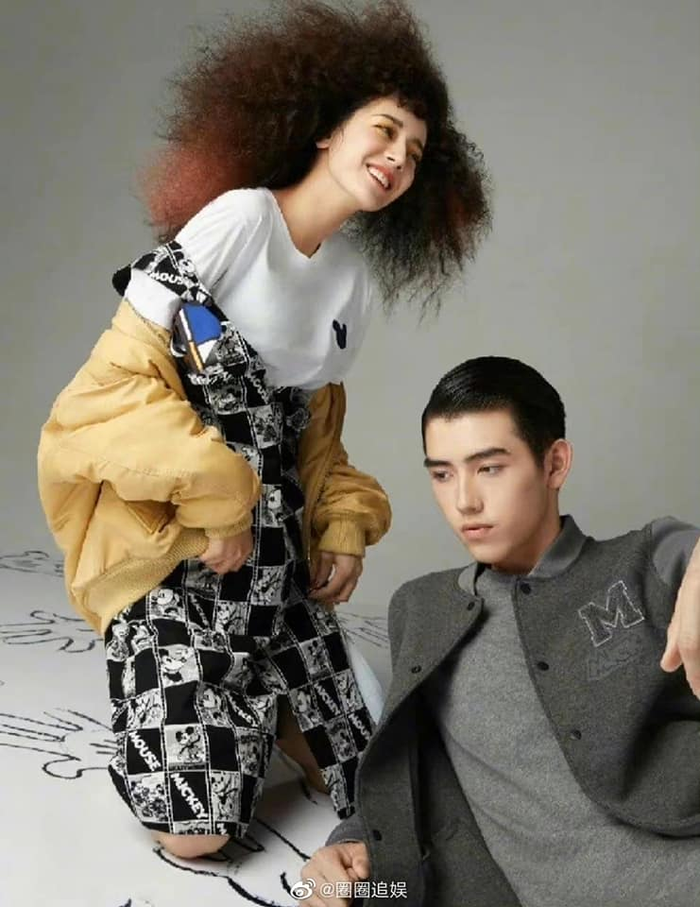 Tạo hình của Địch Lệ Nhiệt Ba và Trần Phi Vũ khiến fan cạn lời. Có thể khẳng định đây là bộ tạp chí thảm họa nhất của cả hai. 