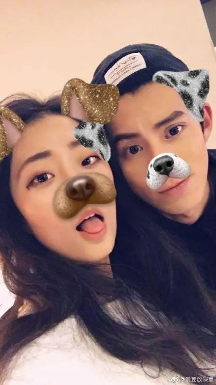 Vương Hạc Đệ bị đồn là đã chia tay với bạn gái lâu năm.