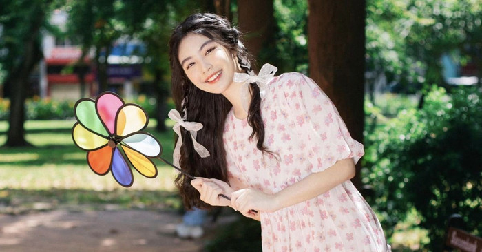 Nhan sắc trong veo thanh thuần của Lọ Lem.