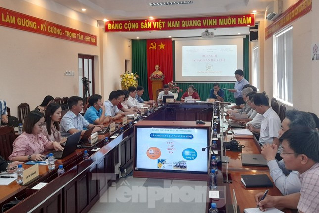 Quang cảnh hội nghị giao ban báo chí.