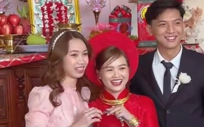 Bạn thân 'nhà người ta': Không trao vàng nặng trĩu vẫn khiến khối người xuýt xoa bởi quà 'mọn' ở lễ cưới Ảnh 2