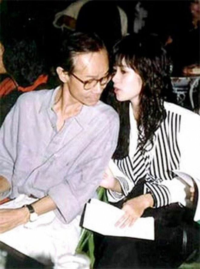 Tại thời điểm khi phát hành album hát nhạc Trịnh, diva Hồng Nhung từng được cố nhạc sĩ lên tiếng bênh vực khi cô nhận về luồng ý kiến trái chiều