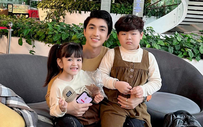 Mẹ nữ nhí 'Đừng làm mẹ cáu' tiết lộ tính cách của con gái đằng sau ống kính Ảnh 2