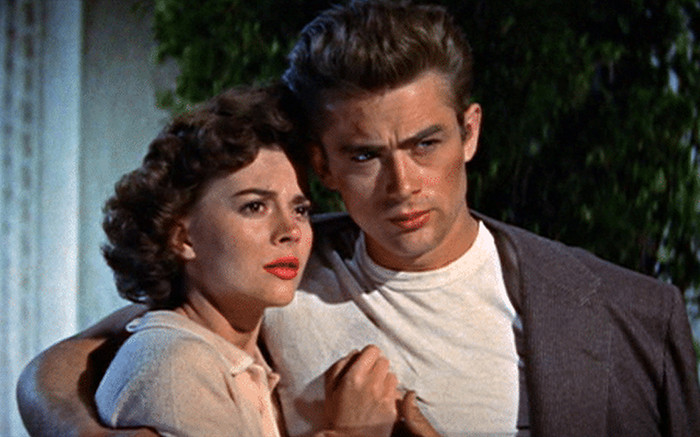 Áo phông trắng: Biểu tượng của phong cách Mỹ cổ điển Ảnh 2