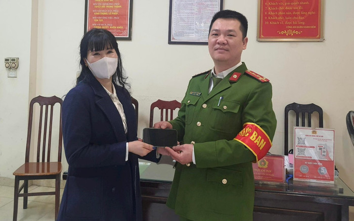 Người phụ nữ mất điện thoại liền báo công an, tài sản được tìm thấy ở nơi không ai ngờ tới Ảnh 2