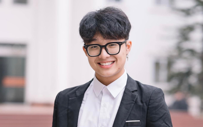 Con trai NSND Công Lý trổ mã đẹp trai, dân tình đồng loạt xin làm con dâu 'cô Đẩu' Ảnh 2