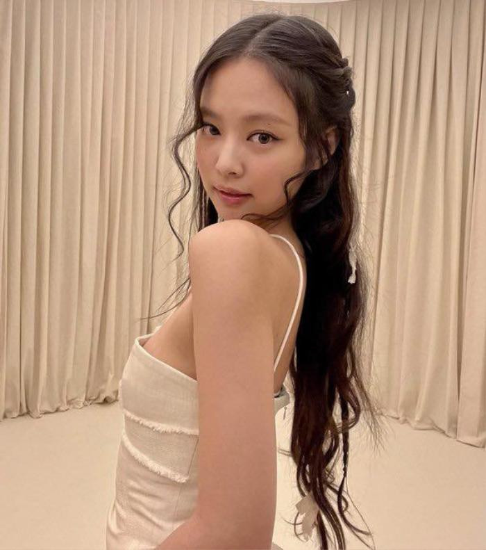 Jennie (Blackpink) gặp chấn thương vùng mặt Ảnh 1