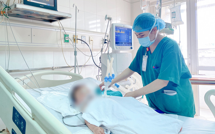 Bé trai 2 tuổi chấn thương sọ não nhập viện khẩn vì theo mẹ ra đồng làm việc tưởng như vô hại Ảnh 2