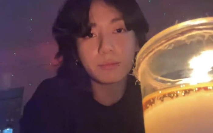 Hậu xóa tài khoản Instargram, Jungkook (BTS) yêu cầu người hâm mộ ngừng bám đuôi trên livestream Ảnh 2