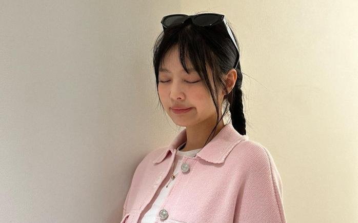 Hậu công bố tin bị thương, Jennie (BLACKPINK) xuất hiện với nhan sắc gây chú ý Ảnh 2