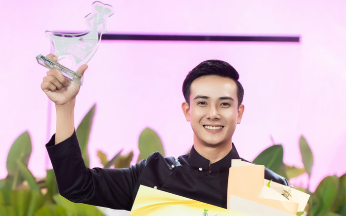 Nam vương Áo dài TP.HCM: Chàng SV ngành xây dựng bén duyên nghề người mẫu, gặt hái nhiều thành tích khủng Ảnh 2