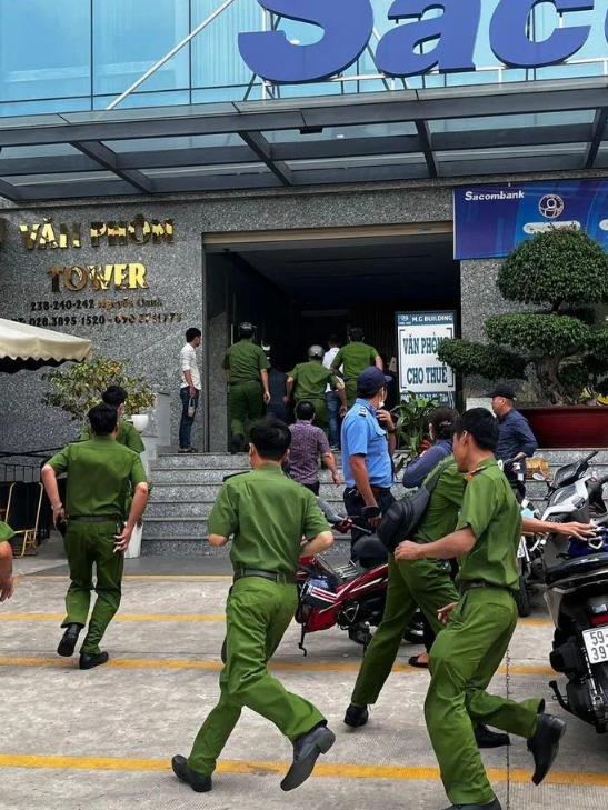 Trước đó, Công an TP.HCM cũng phối hợp với Bộ Công an, Công an quận Gò Vấp ập vào trụ sở chính của chi nhánh Công ty F88 trên địa bàn quận Gò Vấp
