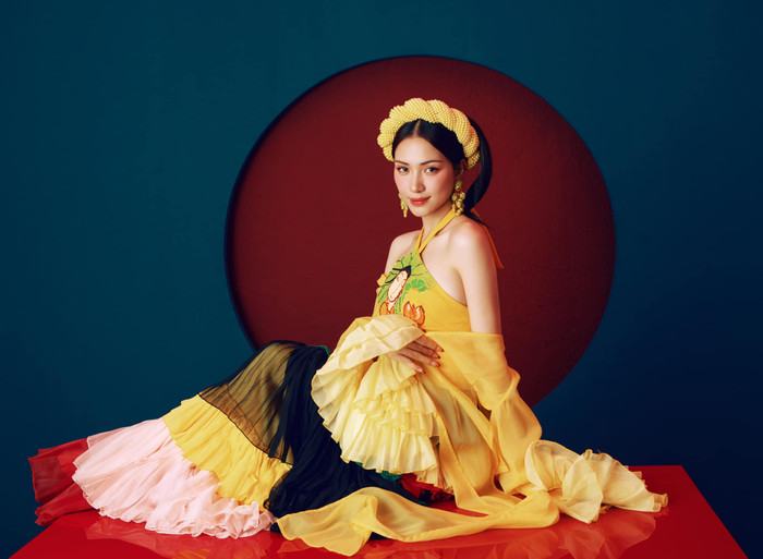 Hòa Minzy 'gây bão' khi tạo trend trên nền nhạc 'Thị Mầu', dân mạng xuýt xoa: 'Ai làm lại chị' Ảnh 5