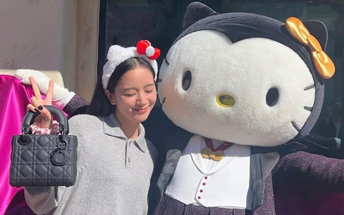 Fan xuýt xoa với món quà Jennie tặng Jisoo: Đúng là 'chị em ruột' Ảnh 2