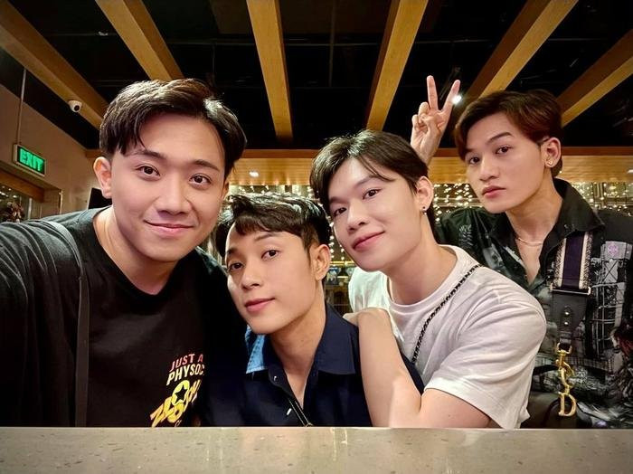 Nhóm “Cờ cá ngựa” của Trấn Thành.