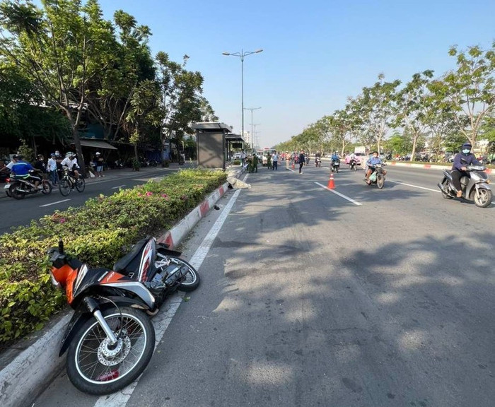 Hiện trường vụ tai nạn thương tâm khiến cô gái trẻ tử vong