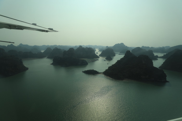 Ngắm nhìn Hạ Long từ trên cao