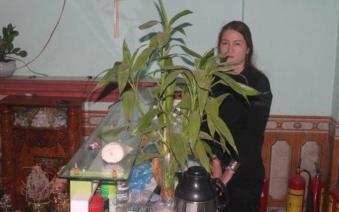 Ập vào tiệm massage, cảnh sát phát hiện cảnh tượng gây sốc của 2 nữ nhân viên Ảnh 2