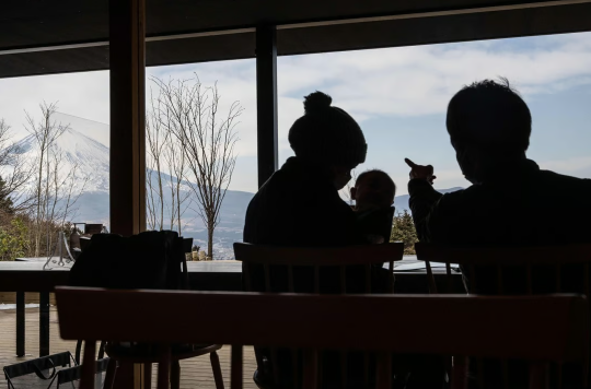 Dân số Nhật Bản đã giảm xuống còn 124,6 triệu người từ mức cao nhất là hơn 128 triệu người vào năm 2008 và tốc độ giảm đang gia tăng. Ảnh: AFP/Getty Images/TNS