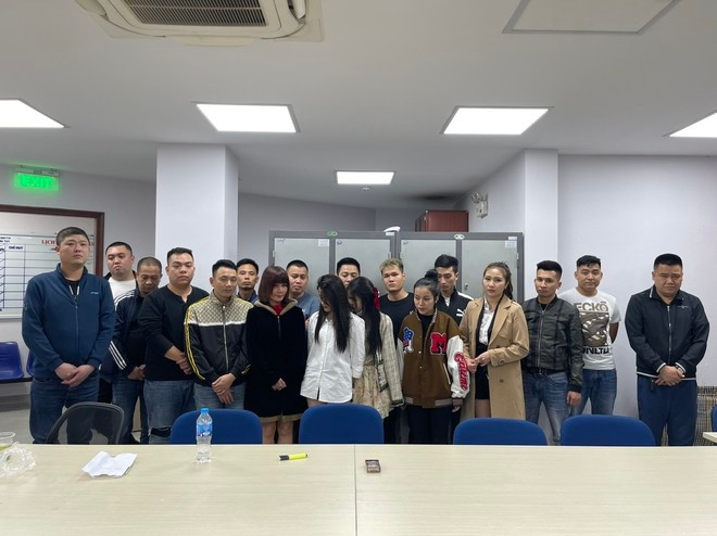 Nhóm nam nữ thanh niên được xác định dương tính với ma túy