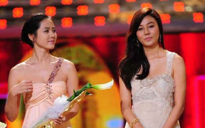 Son Ye Jin và Kim Ha Neul liệu có vượt mặt được 'Chị đại của showbiz Hàn' khi chung một khung hình? Ảnh 2