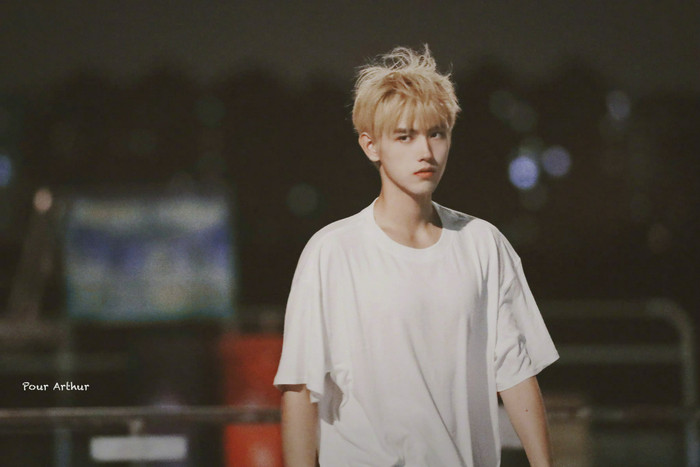 Hậu scandal giường chiếu, Trần Phi Vũ bị các sao nữ xa lánh, không ai chịu đóng phim cùng? Ảnh 3