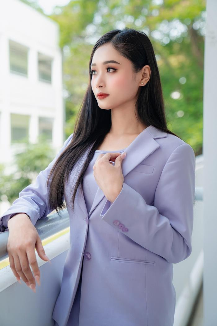 Ngắm nhìn nhan sắc của Top 20 Miss HUTECH 2023 trước thềm Chung kết Ảnh 28