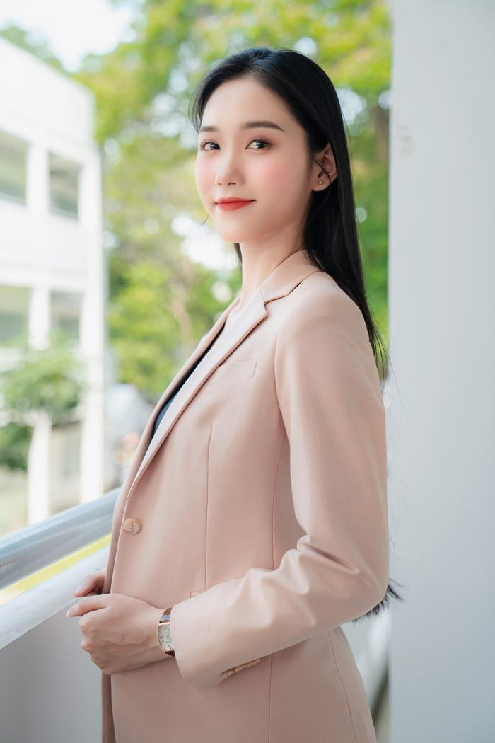 Ngắm nhìn nhan sắc của Top 20 Miss HUTECH 2023 trước thềm Chung kết Ảnh 33