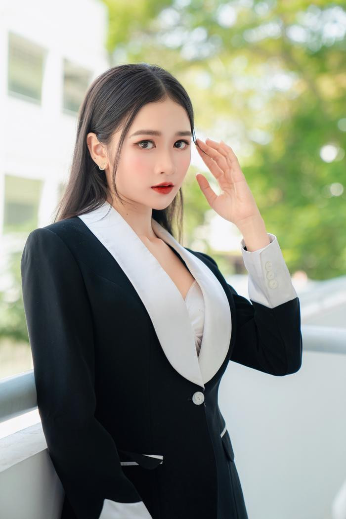 Ngắm nhìn nhan sắc của Top 20 Miss HUTECH 2023 trước thềm Chung kết Ảnh 27