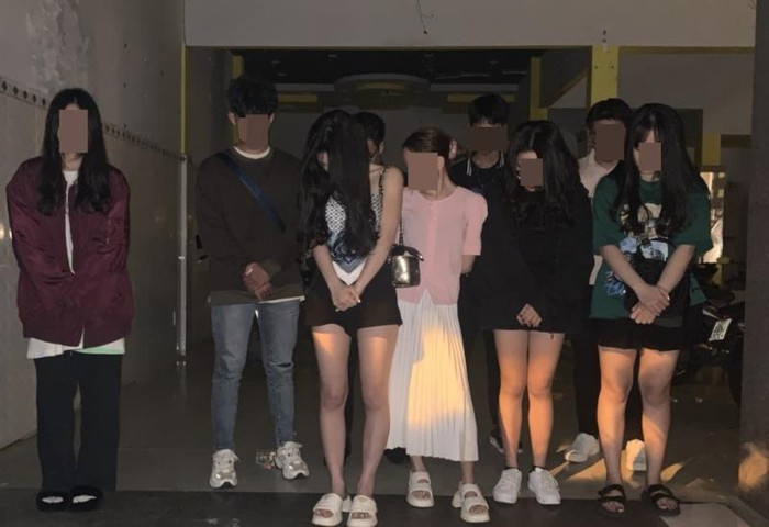 Khách và nhân viên tại quán bar không phép được phát hiện dương tính với ma túy