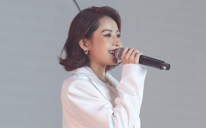 Chi Pu: 'Sau những sai lầm, tôi tự ti, sợ lên mạng vì sẽ lại thấy khán giả chỉ trích' Ảnh 2