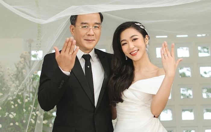 Động thái đáng chú ý của ca sĩ Hà Thanh Xuân giữa tin đồn 'đường ai nấy đi' với chồng 'vua cá Koi' Ảnh 2