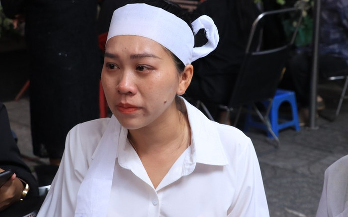 Ca sĩ Hồng Phượng lên tiếng về những ồn ào trong lễ tang cố NSƯT Vũ Linh Ảnh 2