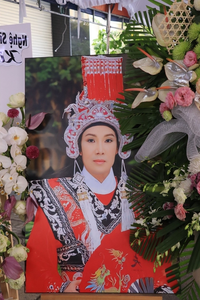 Sự ra đi của NSUT Vũ Linh khiến người thân, gia đình, bạn bè vô cùng đau xót.