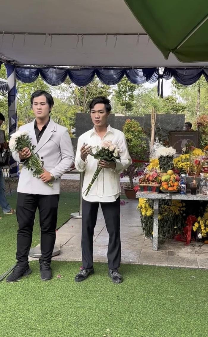 Lương Vĩ cho biết anh không lên mộ cố nghệ sĩ quay MV để tìm kiếm sự nổi tiếng.