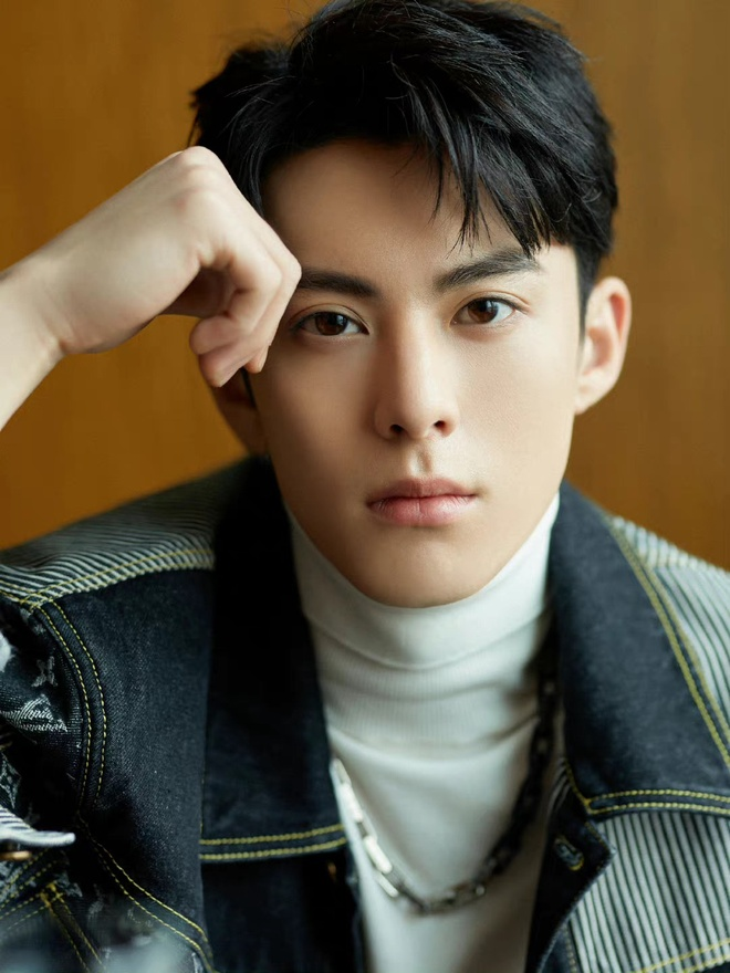 Và Vương Hạc Đệ là những cái tên hot nhất năm qua.