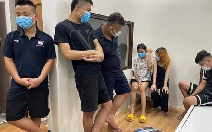 Bên trong phòng massage và cảnh tượng đáng xấu hổ của các 'nam thanh nữ tú' Ảnh 2