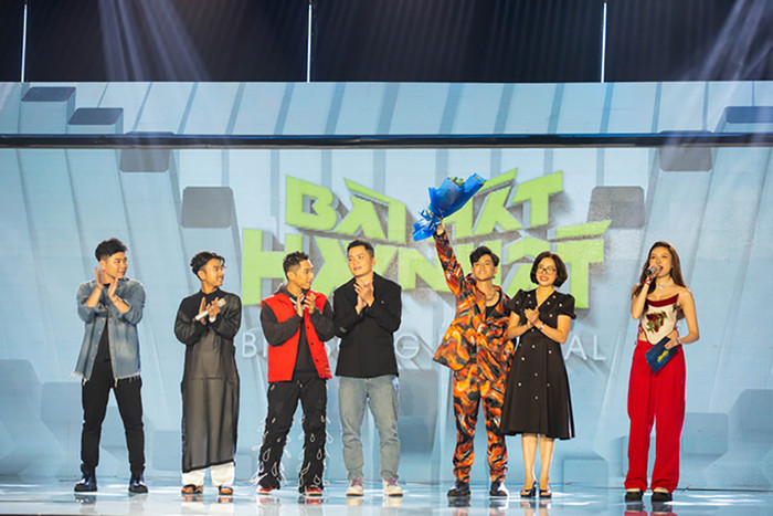 Bài Hát Hay Nhất phiên bản sinh viên mở ra sau thành công của Bài Hát Hay Nhất phiên bản Big Song Big Deal.