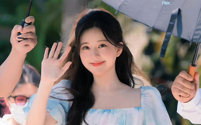 Triệu Lộ Tư bị phàn nàn mắc 'bệnh ngôi sao', gây rắc rối khi làm việc Ảnh 2