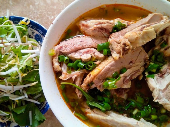 Thưởng thức món ngon, hấp dẫn