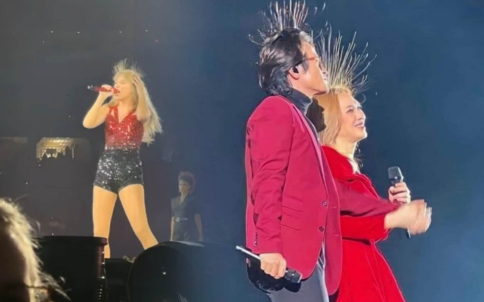 Nữ ca sĩ tóc dựng đứng trên sân khấu, fan lập tức nhớ đến Mỹ Tâm Ảnh 2