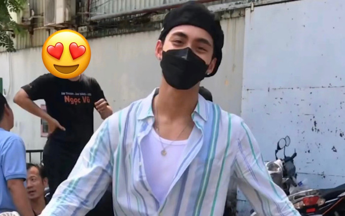 Được fan ngỏ ý muốn xin 'sạch sành sanh' đồ trên người, MONO có phản ứng ra sao? Ảnh 2