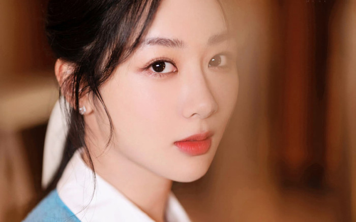 Nhan sắc Dương Tử lại gây tranh cãi: Xinh đấy nhưng sao giống Triệu Lệ Dĩnh thế này Ảnh 2