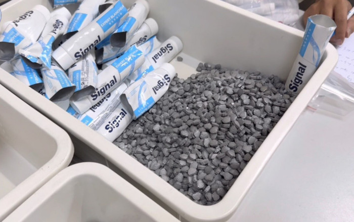 Thời hạn tạm giữ là bao lâu, vì sao vẫn khởi tố vụ án dù 4 nữ tiếp viên Vietnam Airlines được trả tự do? Ảnh 2