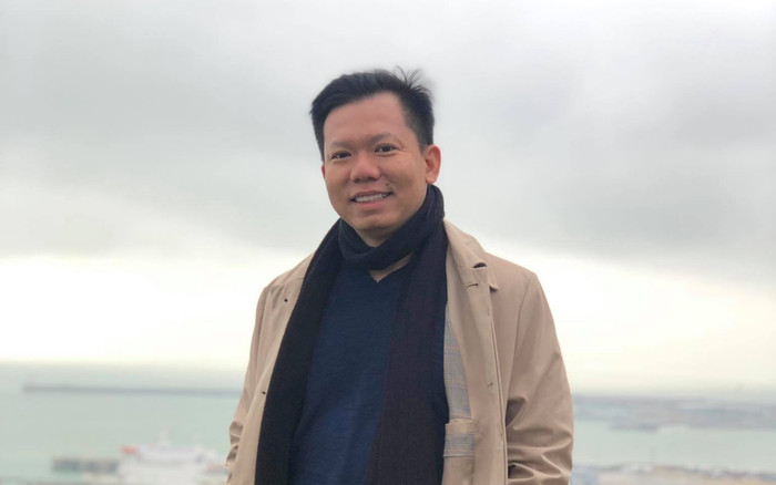 Bình chân như vại giữa ồn ào với Bà Nhân Vlog, bác sĩ Cao Hữu Thịnh nay còn 'thả thính' chiều lòng chị em Ảnh 2