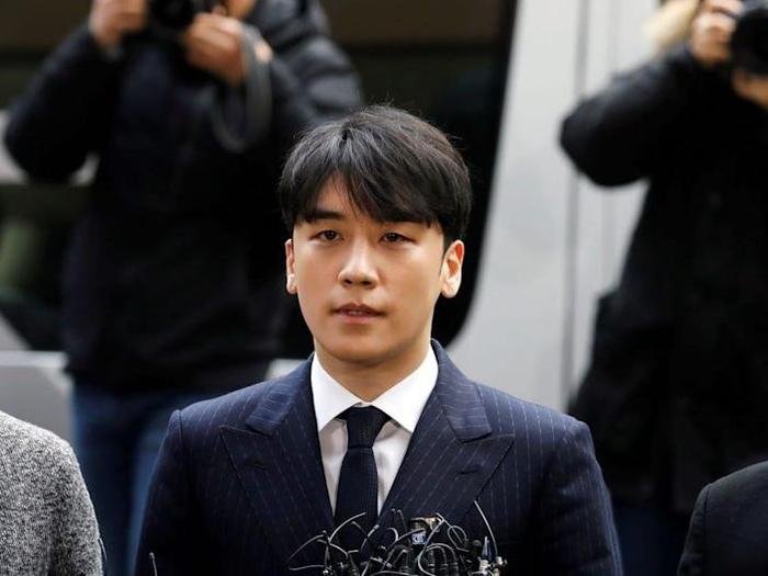 Một nữ diễn viên từ bỏ sự nghiệp hậu vướng vào nghi vấn hẹn hò với Seungri Ảnh 1