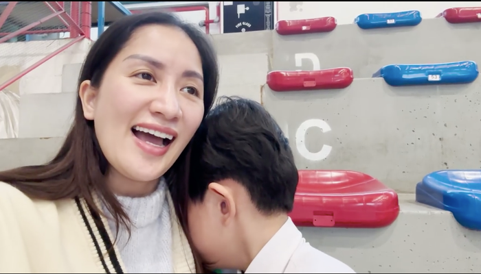 Hình ảnh cậu bé Kubi khóc mếu máo vì không thể giành giải nhất.